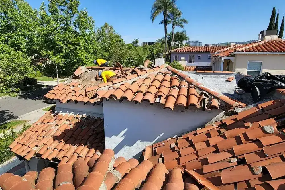 LA-Roof-Masters-Tile-Roof-Before.webp LA-Roof-Masters-Tile-Roof-Before.webp
